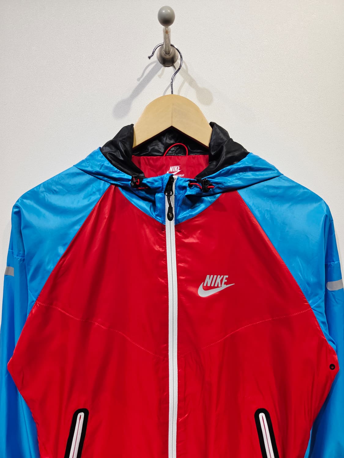 NIKE 나이키 스포츠웨어 그래픽 윈드러너 자켓 상품이미지3