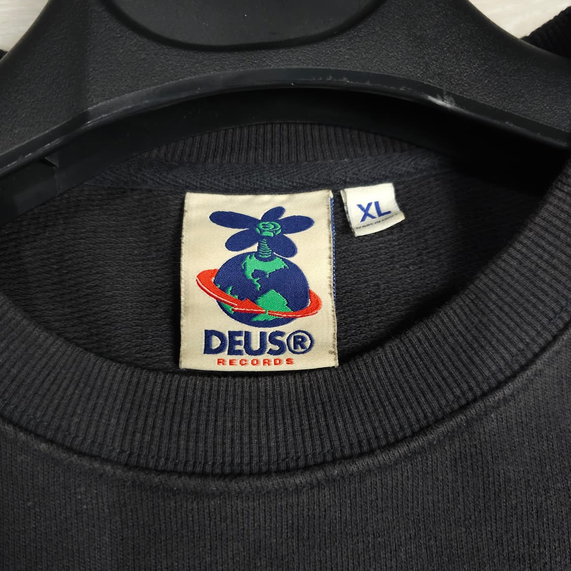 DEUS 데우스 맨투맨 XL 상품이미지4