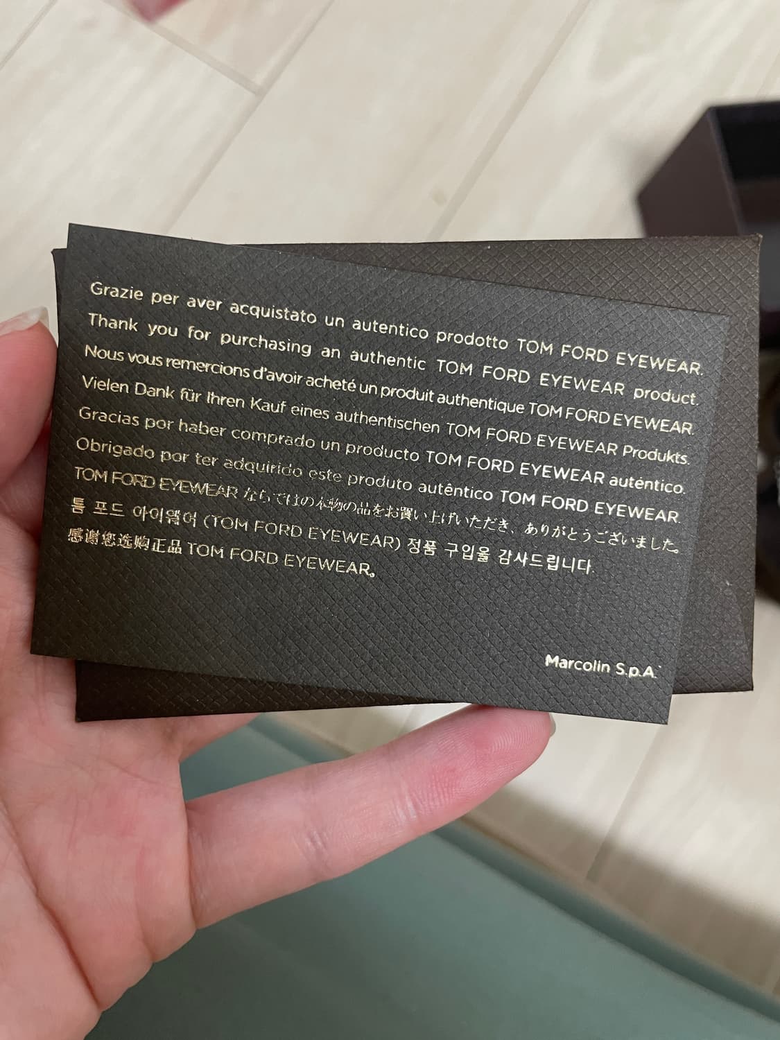톰포드 TF544-K 01C 선글라스입니다 상품이미지6
