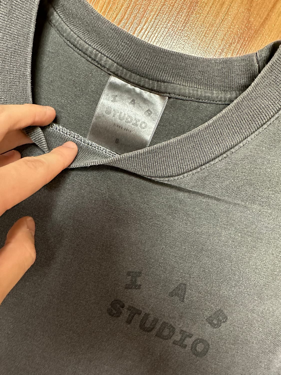 아이앱 스튜디오 피그먼트 티셔츠 블랙 상품이미지2