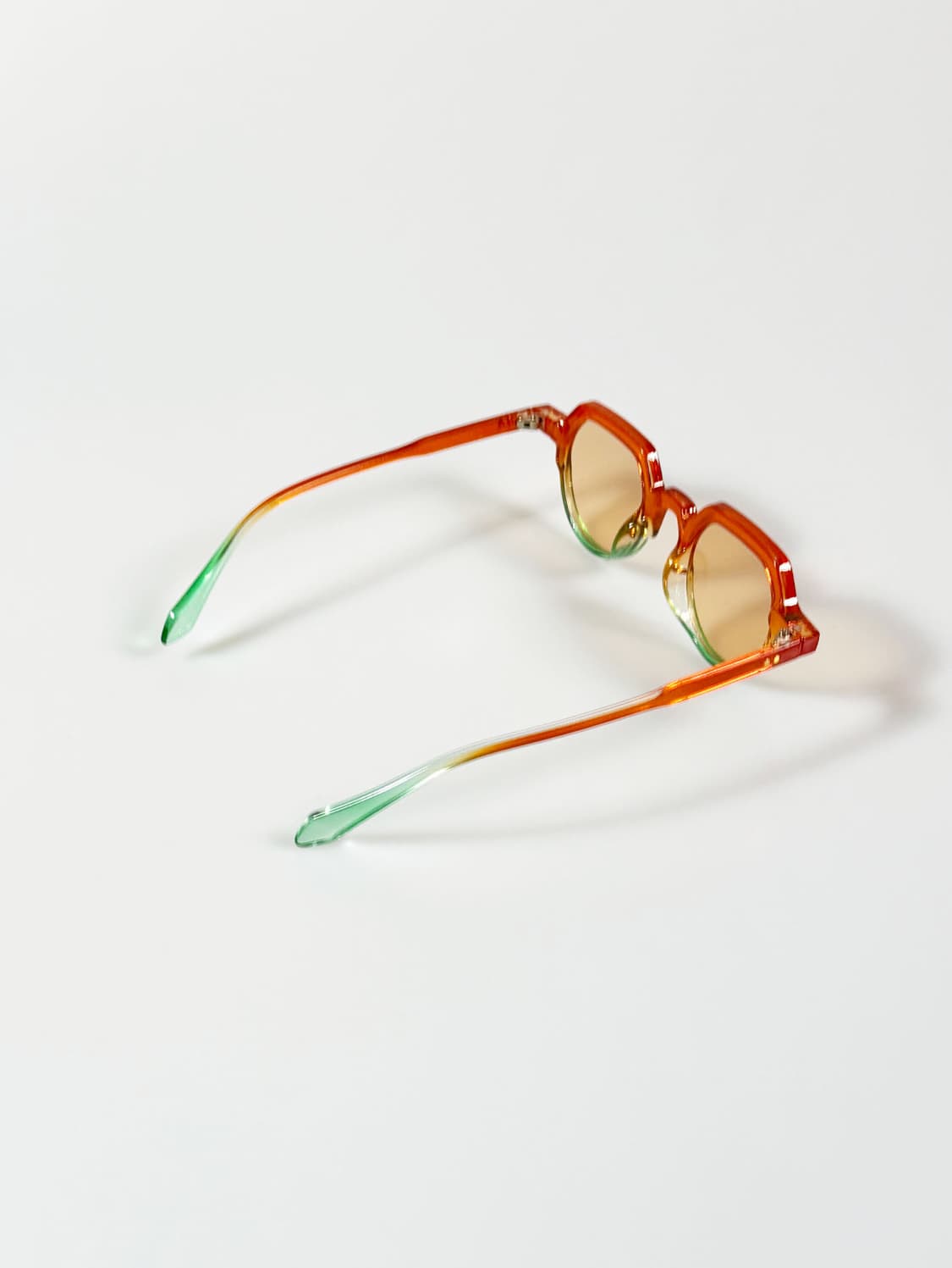 볼드 지오메트릭 라운드 투톤 프레임 빈티지 틴트 선글라스 상품이미지4