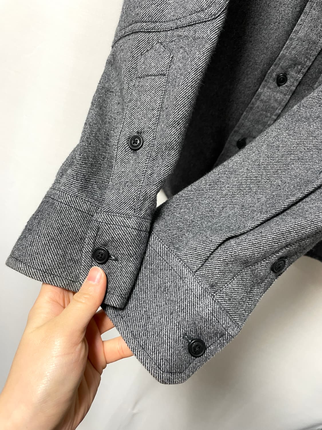 한섬 BELSTAFF 벨스타프 플란넬 멀티포켓 셔츠 _ 차콜 상품이미지4