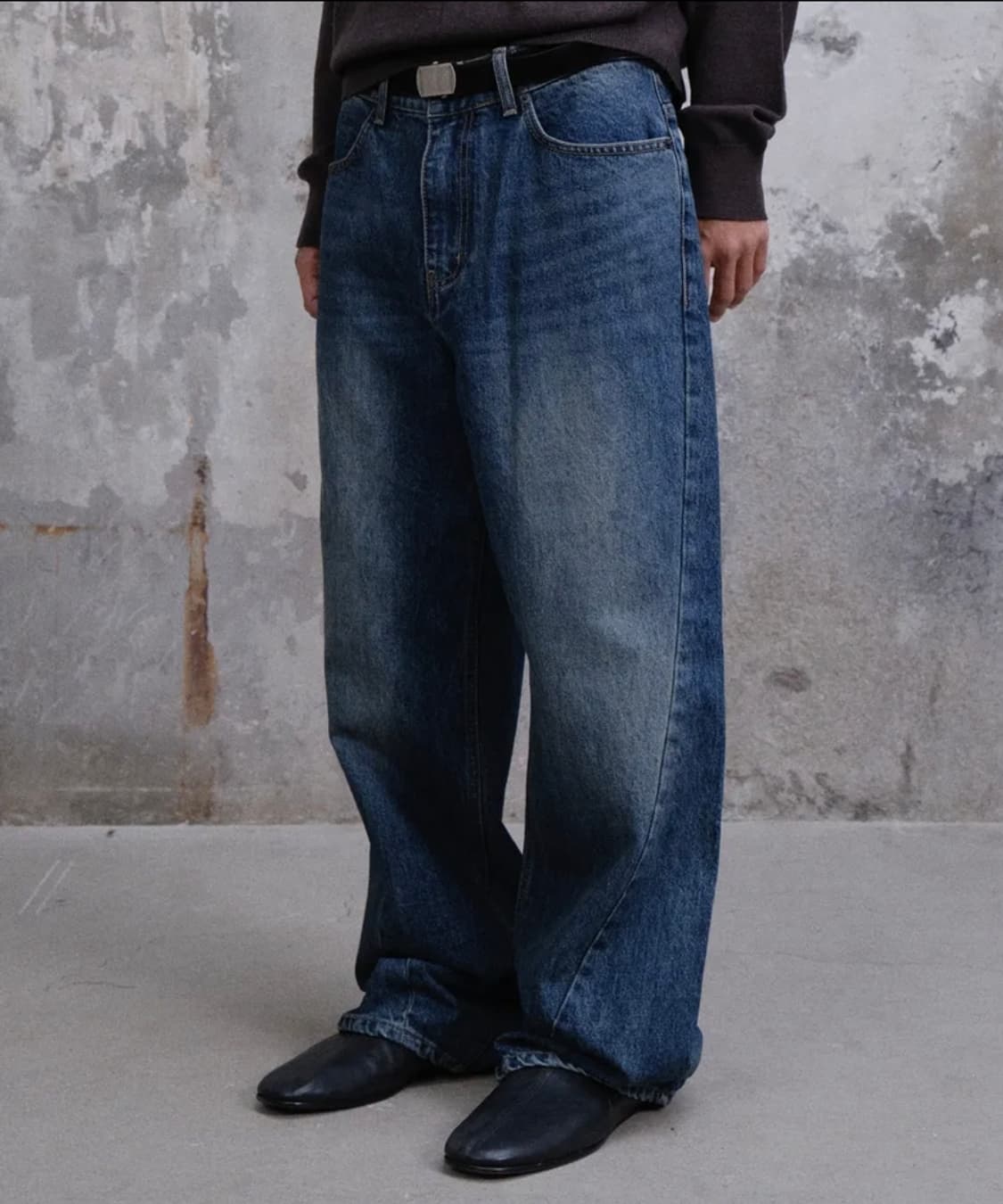 LOOSED TWISTED DENIM PANTS 상품이미지3