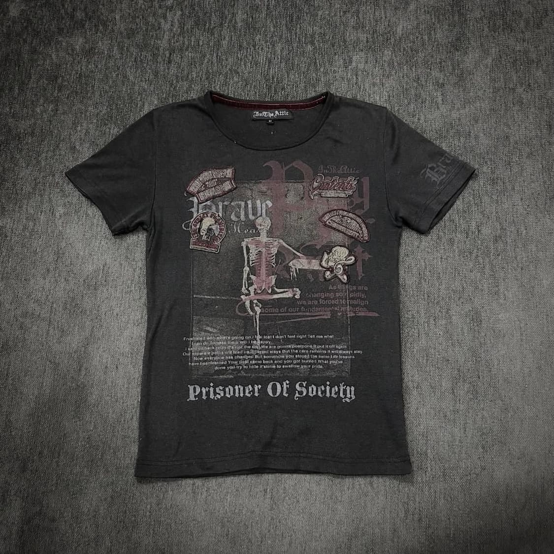 In the attic skull patch short sleeve 상품이미지1