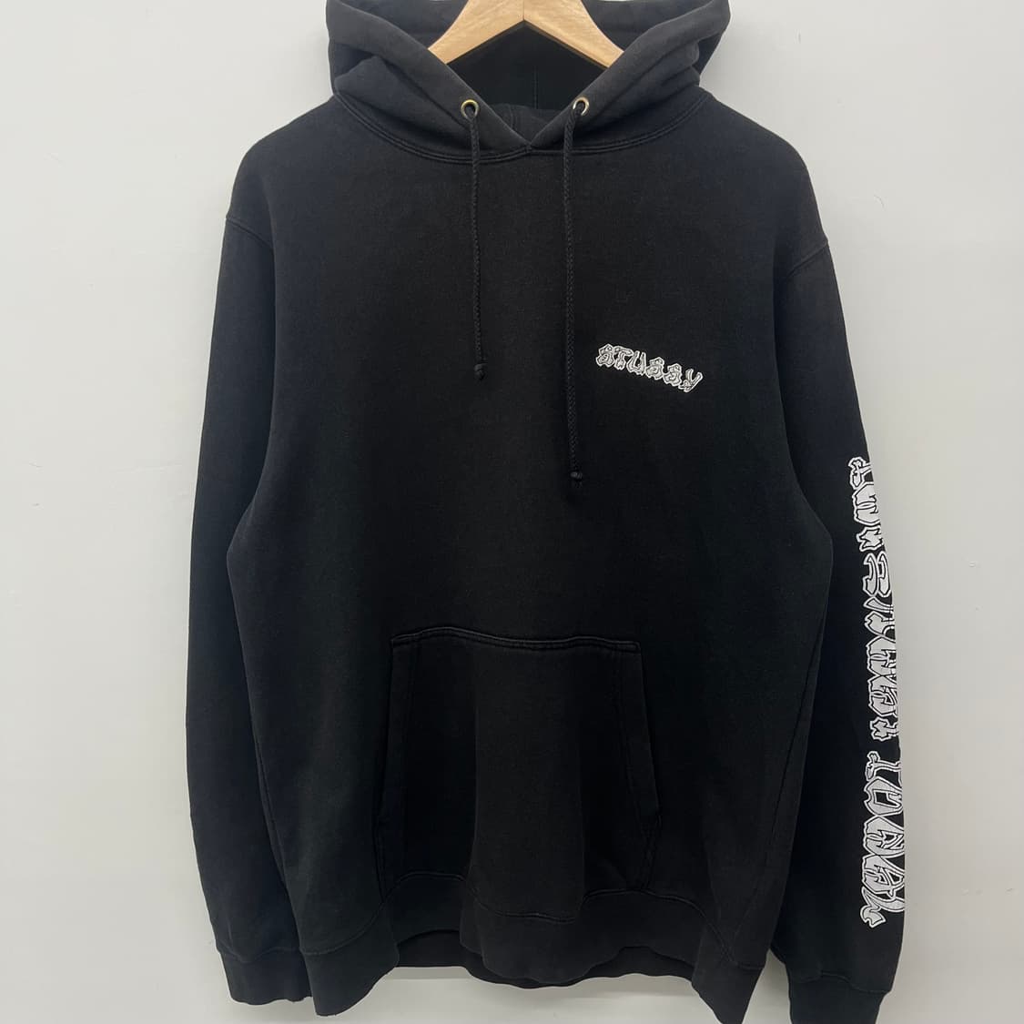 스투시 블랙 후드티 프린팅 남L 상품이미지2