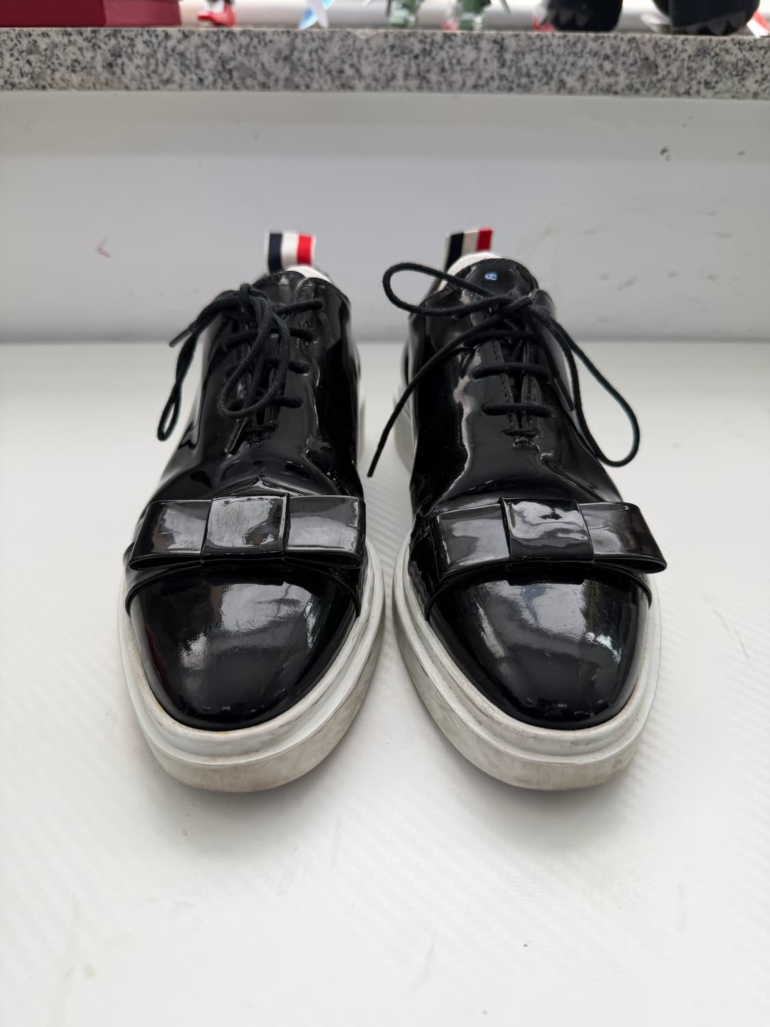 정품) 톰브라운 여성 블랙 페이턴트 로퍼 구두 36 상품이미지1