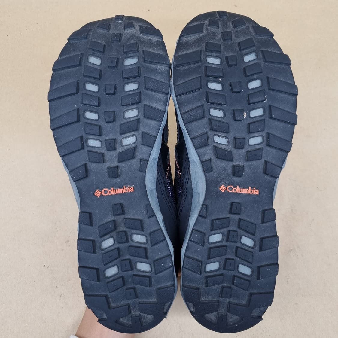 컬럼비아 플로우 디스트릭트 트레킹화 245 상품이미지3