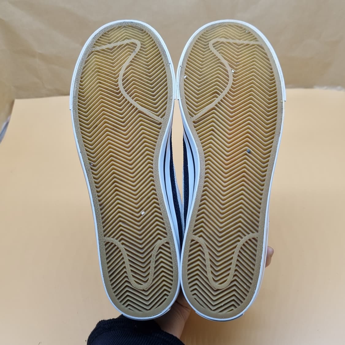 나이키 코트 레거시. 레더 스니커즈255 상품이미지3