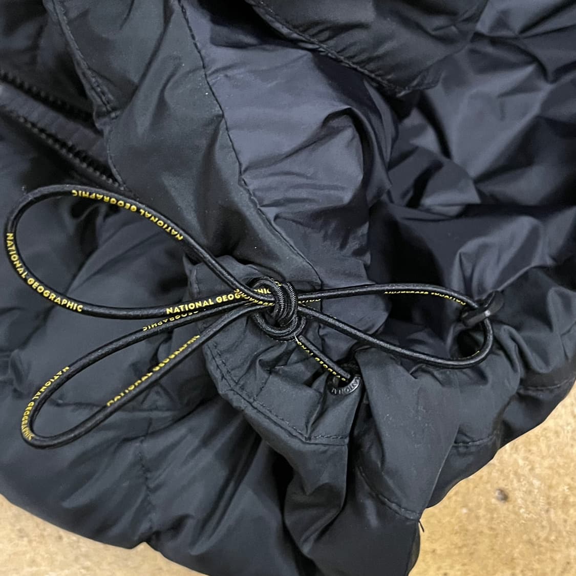 [정품/M] 내셔널지오그래픽 경량 패딩 블랙 b10 상품이미지7