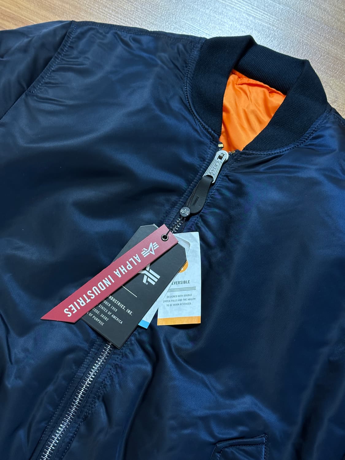 [새제품] 알파인더스트리 MA-1 레귤러핏 레플리카 블루, 네이비 M 상품이미지2