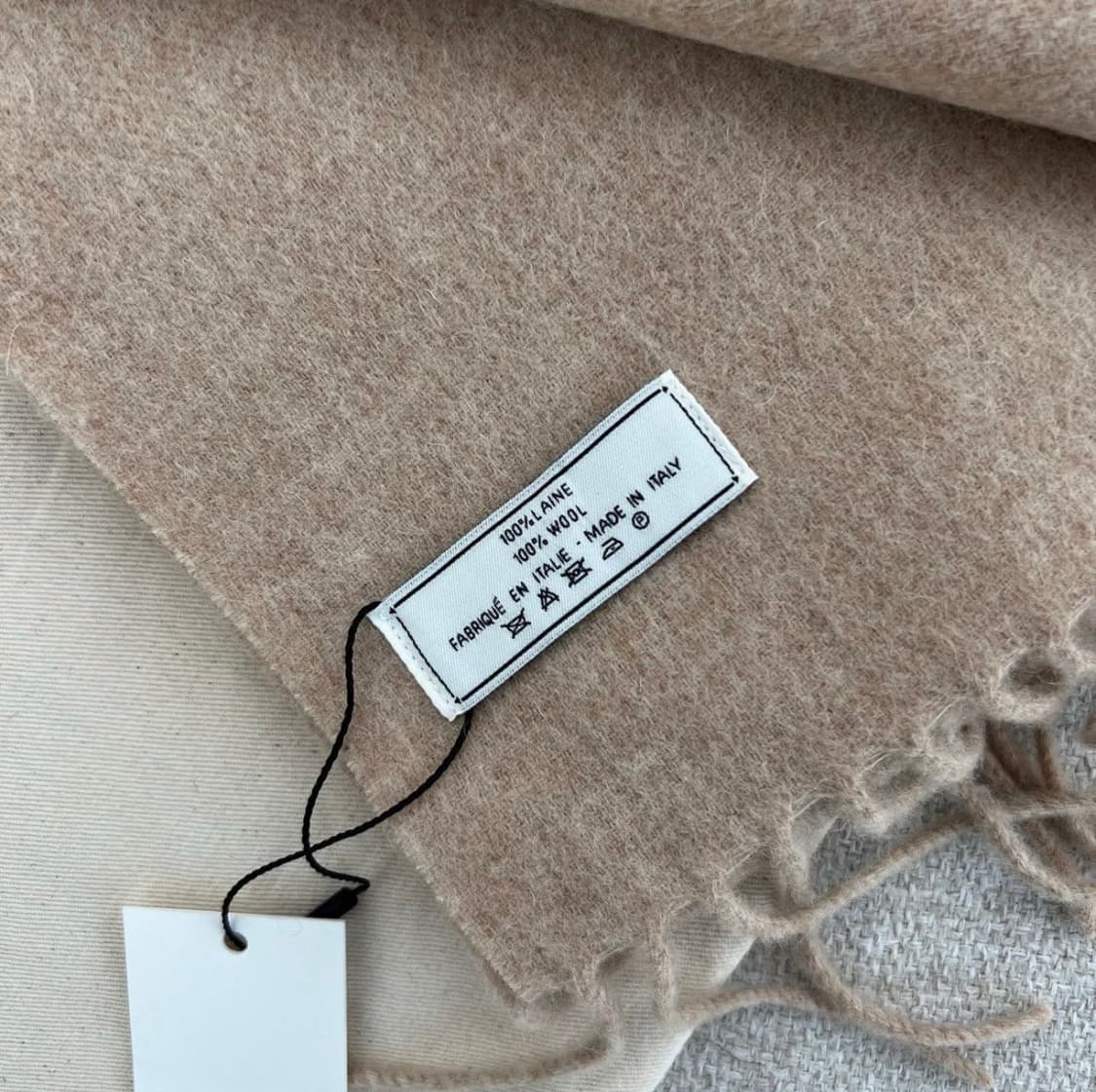 아미 스몰하트 울100%머플러 새상품 파우치포함 남여공용 상품이미지6