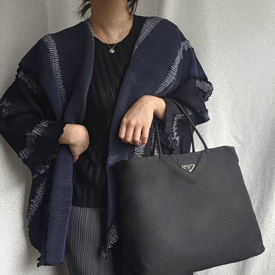 [정품 PRADA] 프라다 포코노 나일론 사각 토트백 라지 상품이미지9