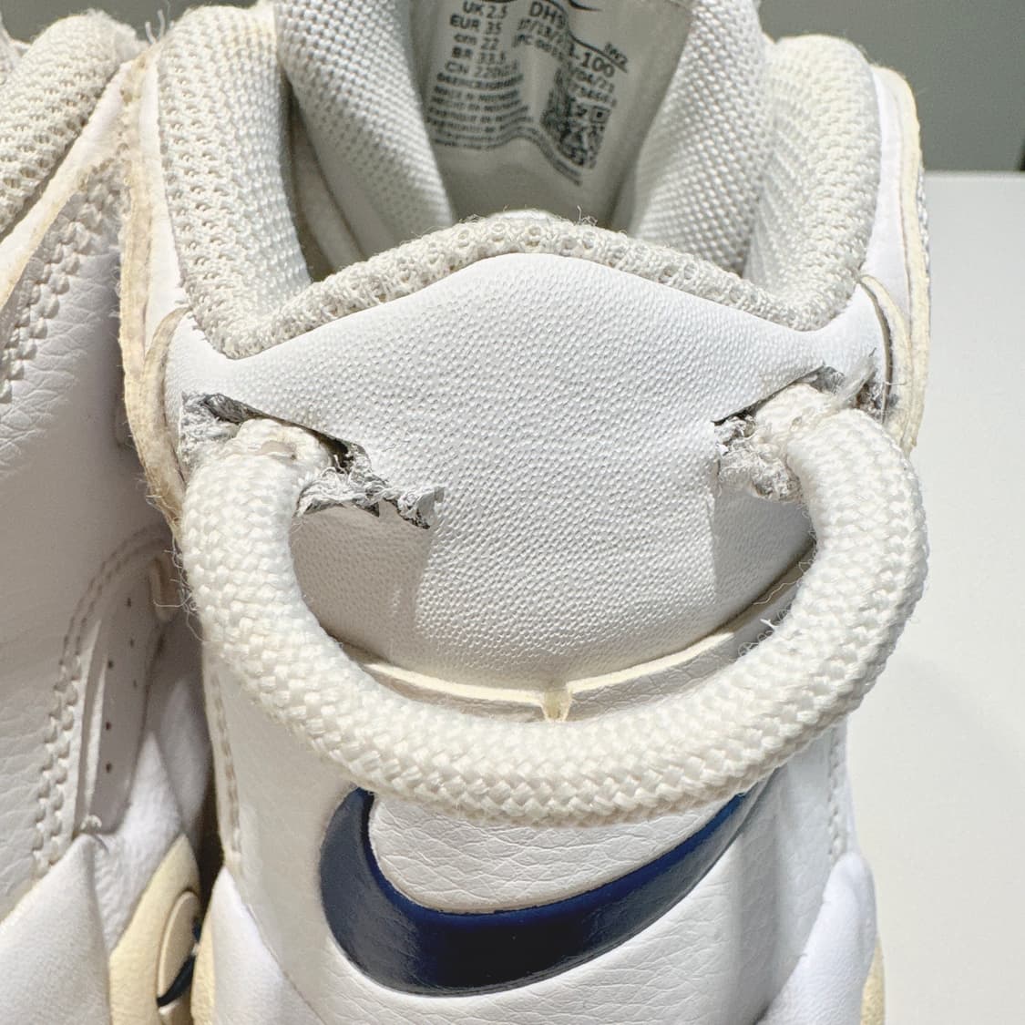 [220] 나이키 에어 모어 업템포 상품이미지4