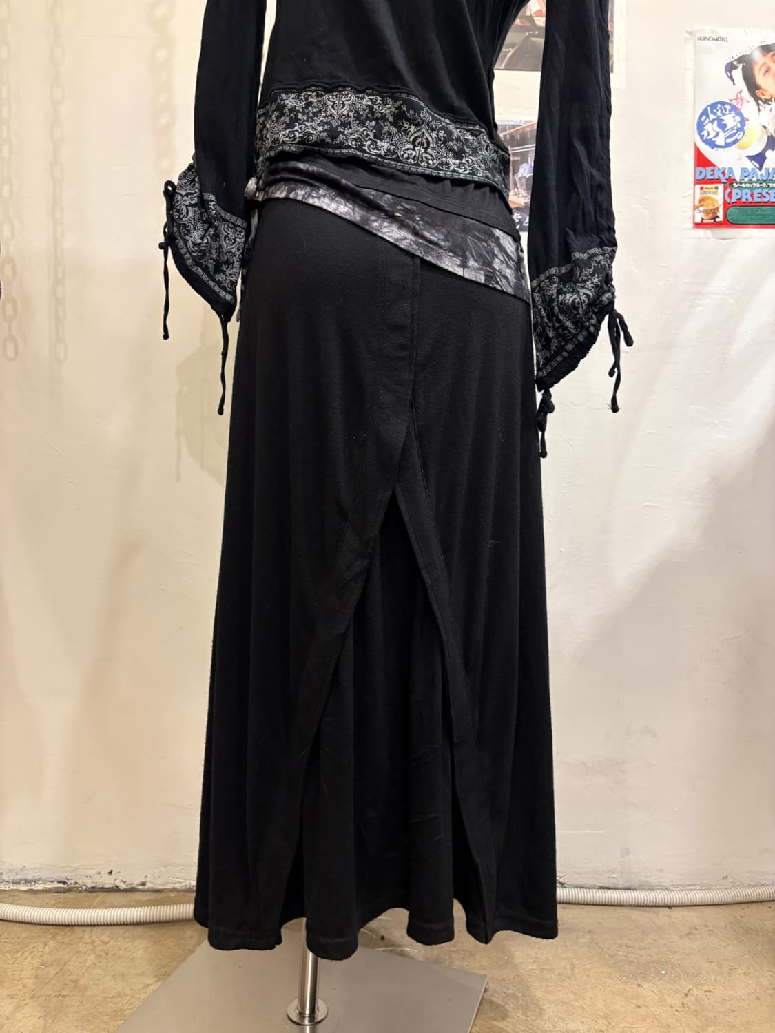 dig deep 디그딥 아일렛 리본 절개 레이스 블랙 롱스커트 펑크 상품이미지2