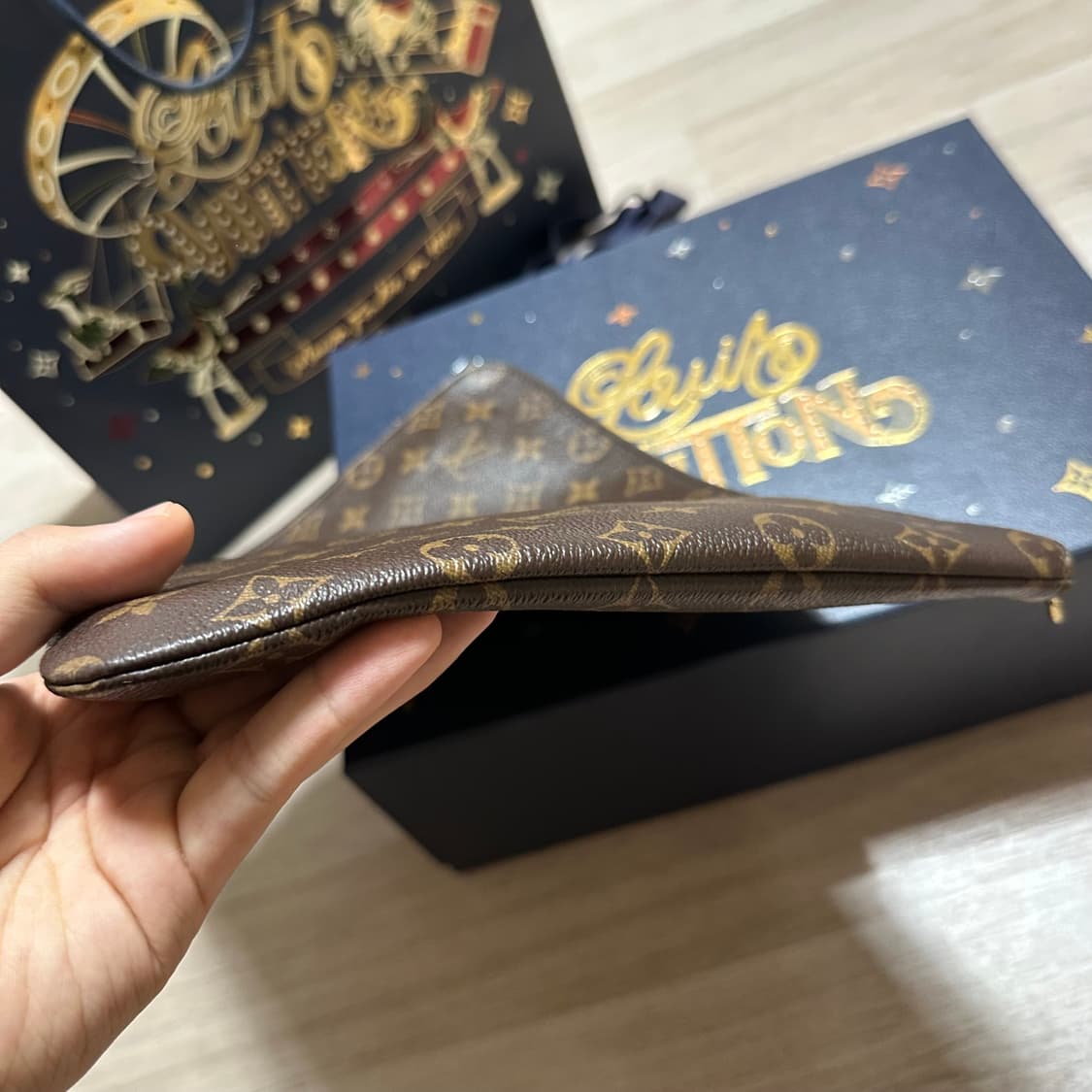 루이비통 에튀보야주 클러치 상품이미지2