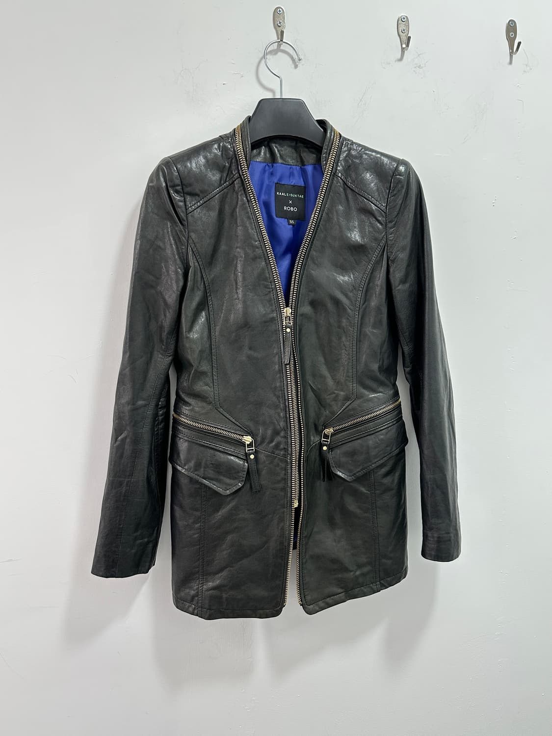 KAALEISUKTAE x ROBO lambskin zipper deta 상품이미지4