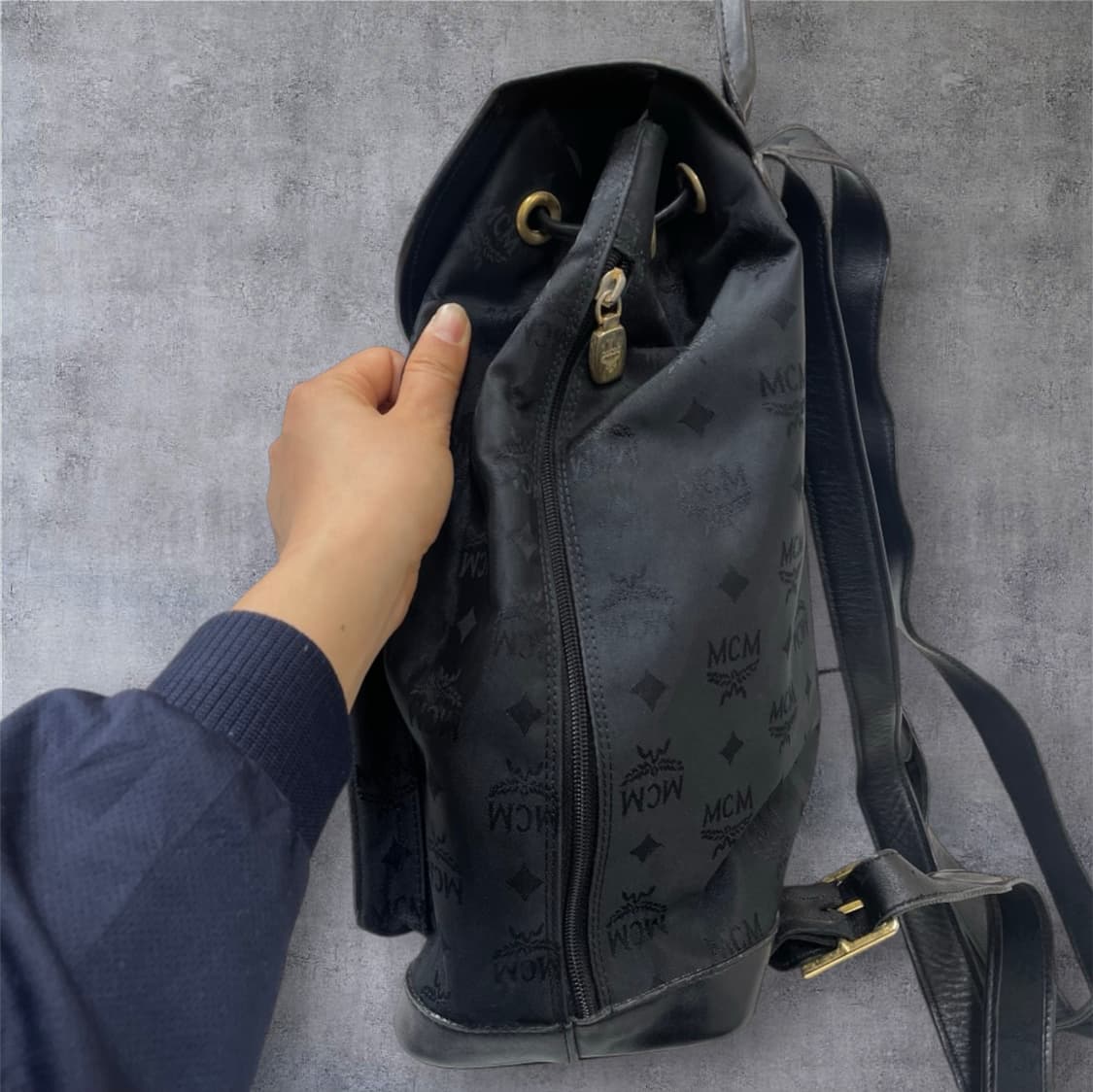 엠씨엠 Mcm 블랙 모노그램 포켓 백팩 상품이미지3