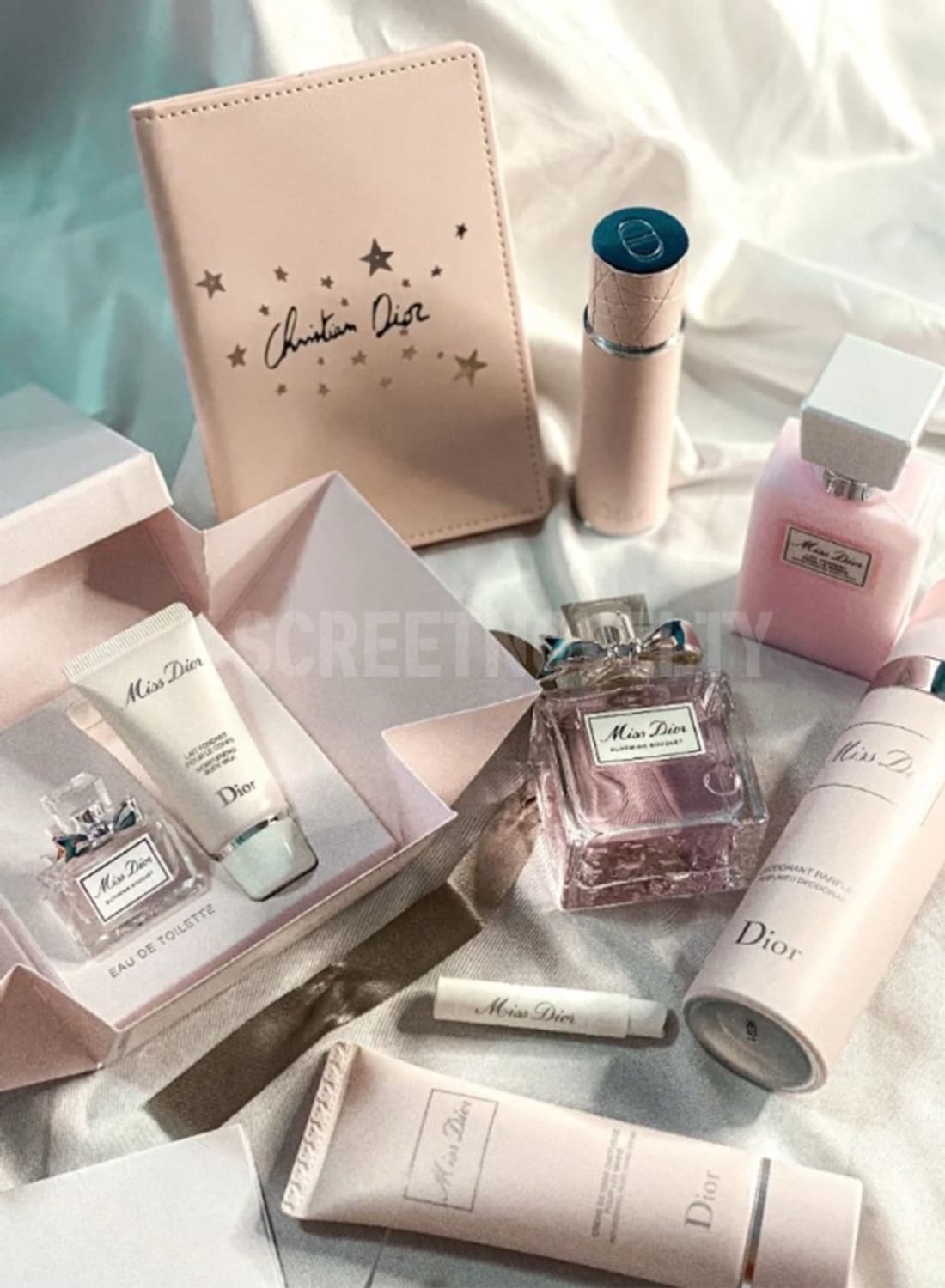 디올뷰티 여권지갑 여권홀더 핑크 디올 기프트  상품이미지1