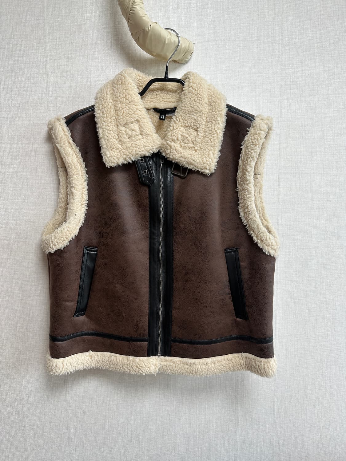 h&m 무스탕 조끼 베스트 상품이미지1