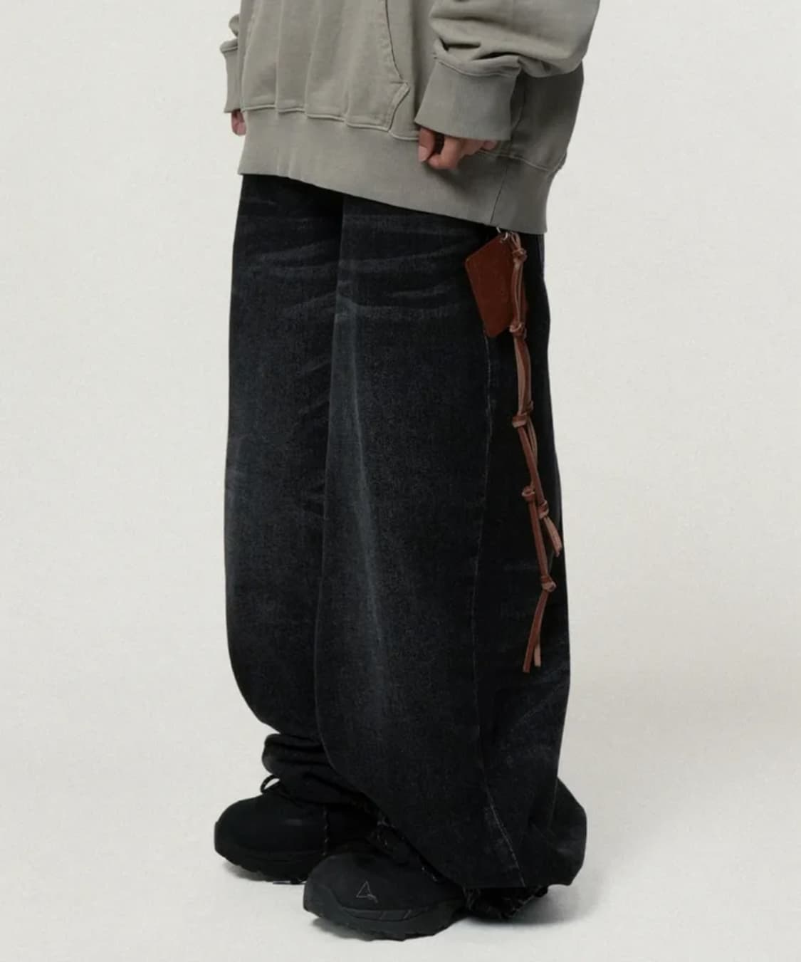 아이돈워너셀 블랙데님 팝니다.  상품이미지1