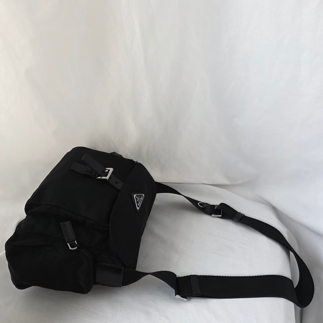 [정품 PRADA] 프라다 양포켓 나일론 메신저백 크로스백 상품이미지2