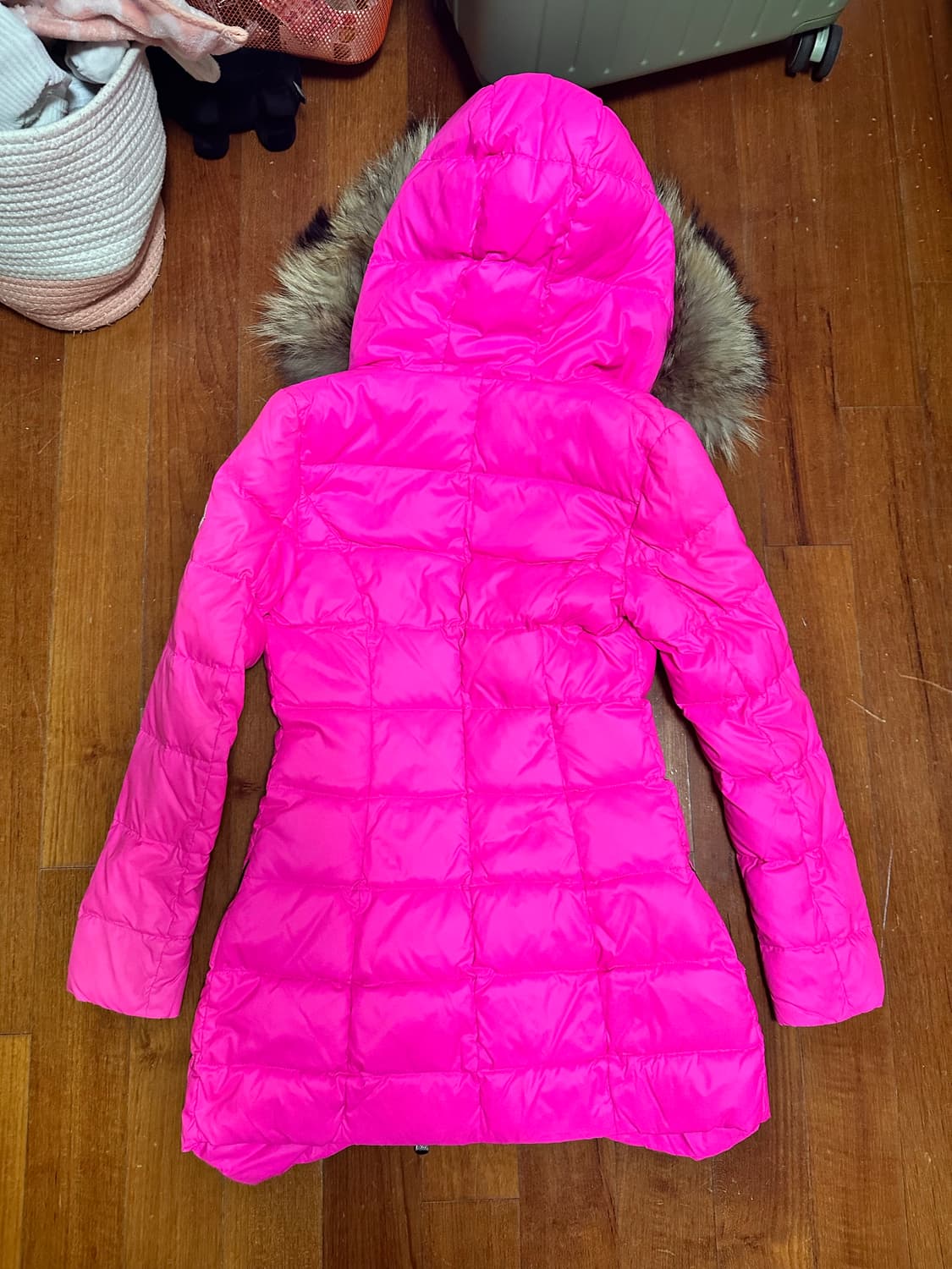 몽클레르 퍼 핑크 후드 패딩 상품이미지3