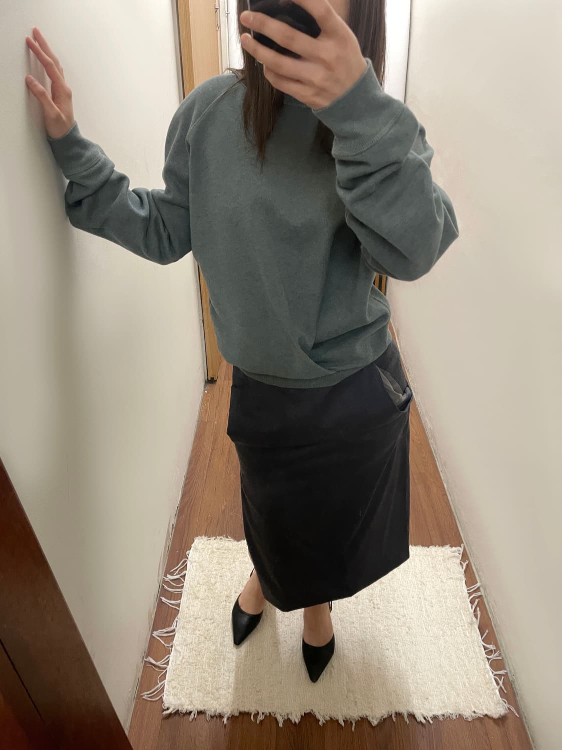 이자벨마랑 에뚜왈 라운드넥 맨투맨 밑단 꼬임 디테일 레귤러핏 민트 블루  상품이미지1