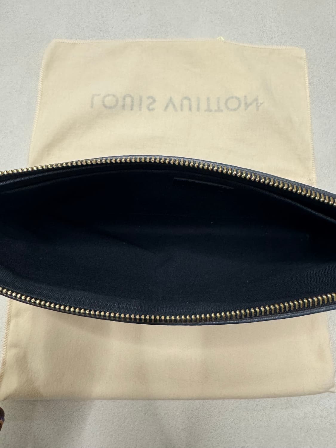 루이비통 모노그램 앙프렝뜨 클러치 상품이미지7