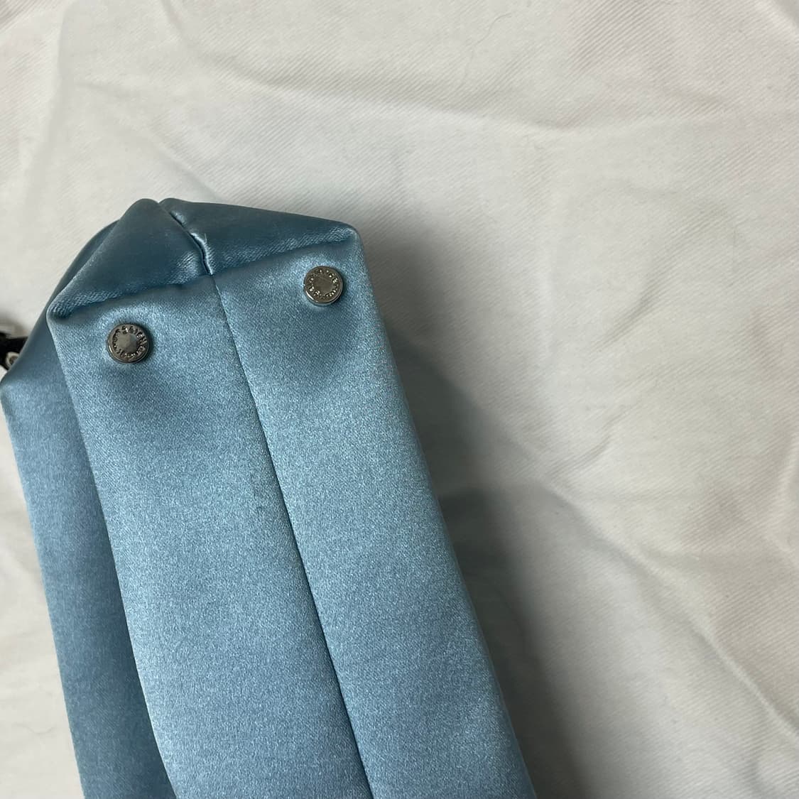 알렉산더왕 크리스탈 로고 새틴 미니백 상품이미지7