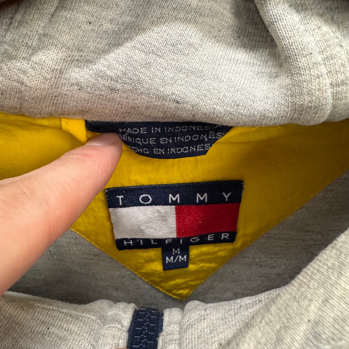 90s 타미힐피거 올드스쿨 나일론 후드집업 옐로 네이비 배색 상품이미지7