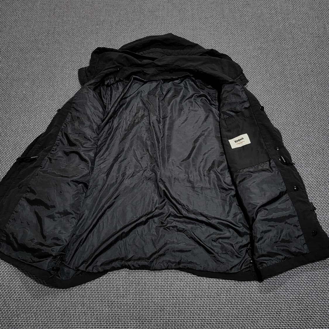 kinloch 킨록앤더슨 퍼프테크 유틸리티 후드 자켓 블랙 (100) 상품이미지3