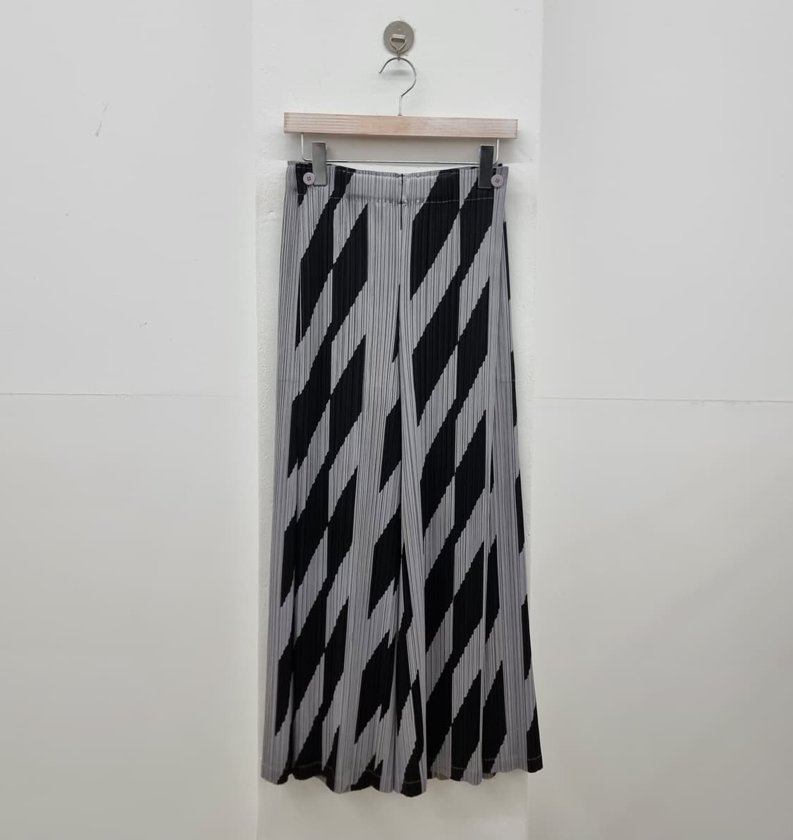 PLEATS PLEASE 플리츠플리즈 상품이미지1