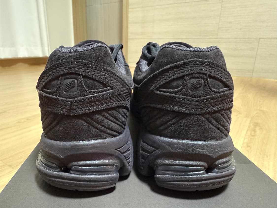 Kith x 뉴발860v2 에스프레소 상품이미지5