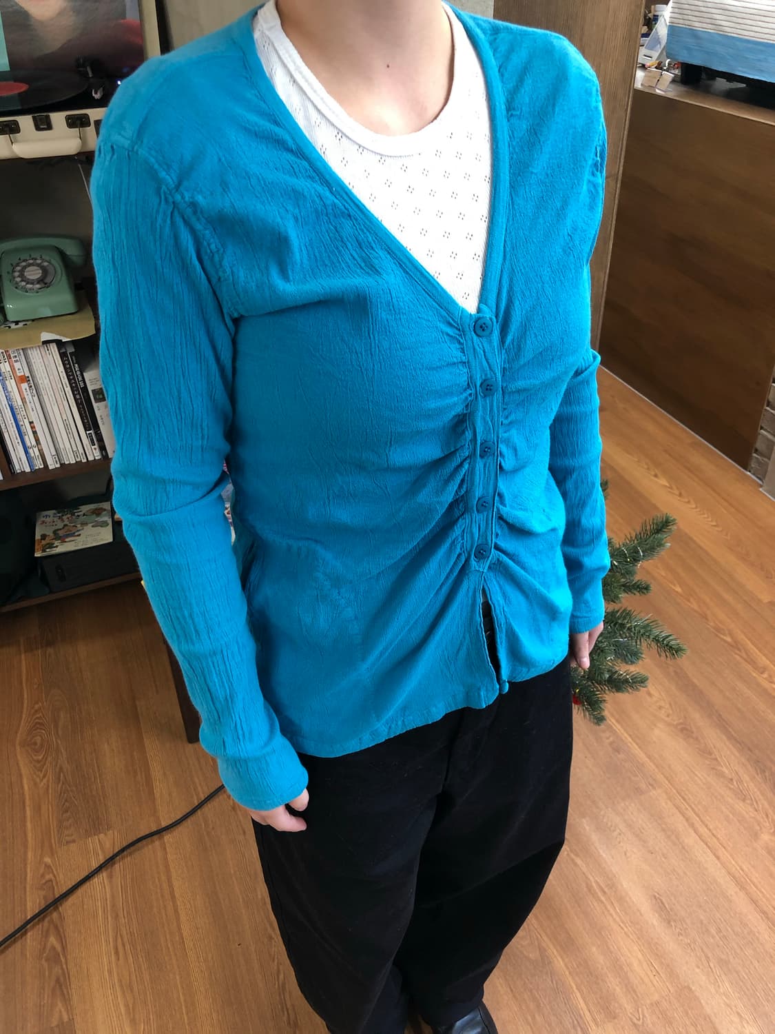 Issey miyake me 브이넥 가디건 상품이미지1