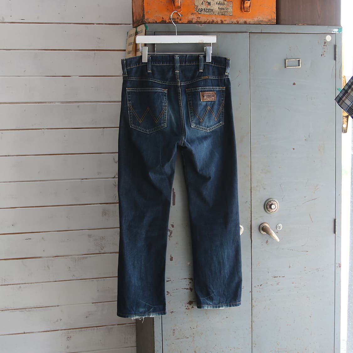 (착용컷) Wrangler 데님 팬츠 (남성용 33.5) 상품이미지4