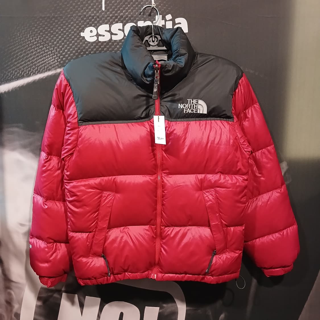 노스페이스 700 눕시 패딩 블랙/레드 상품이미지1