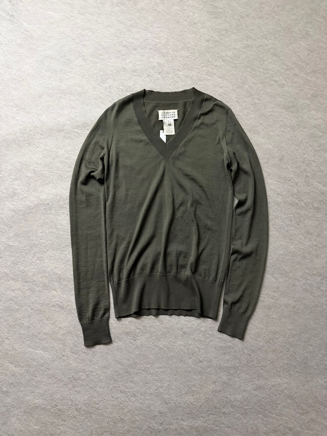 마르지엘라 브이넥 스티치 니트 상품이미지2