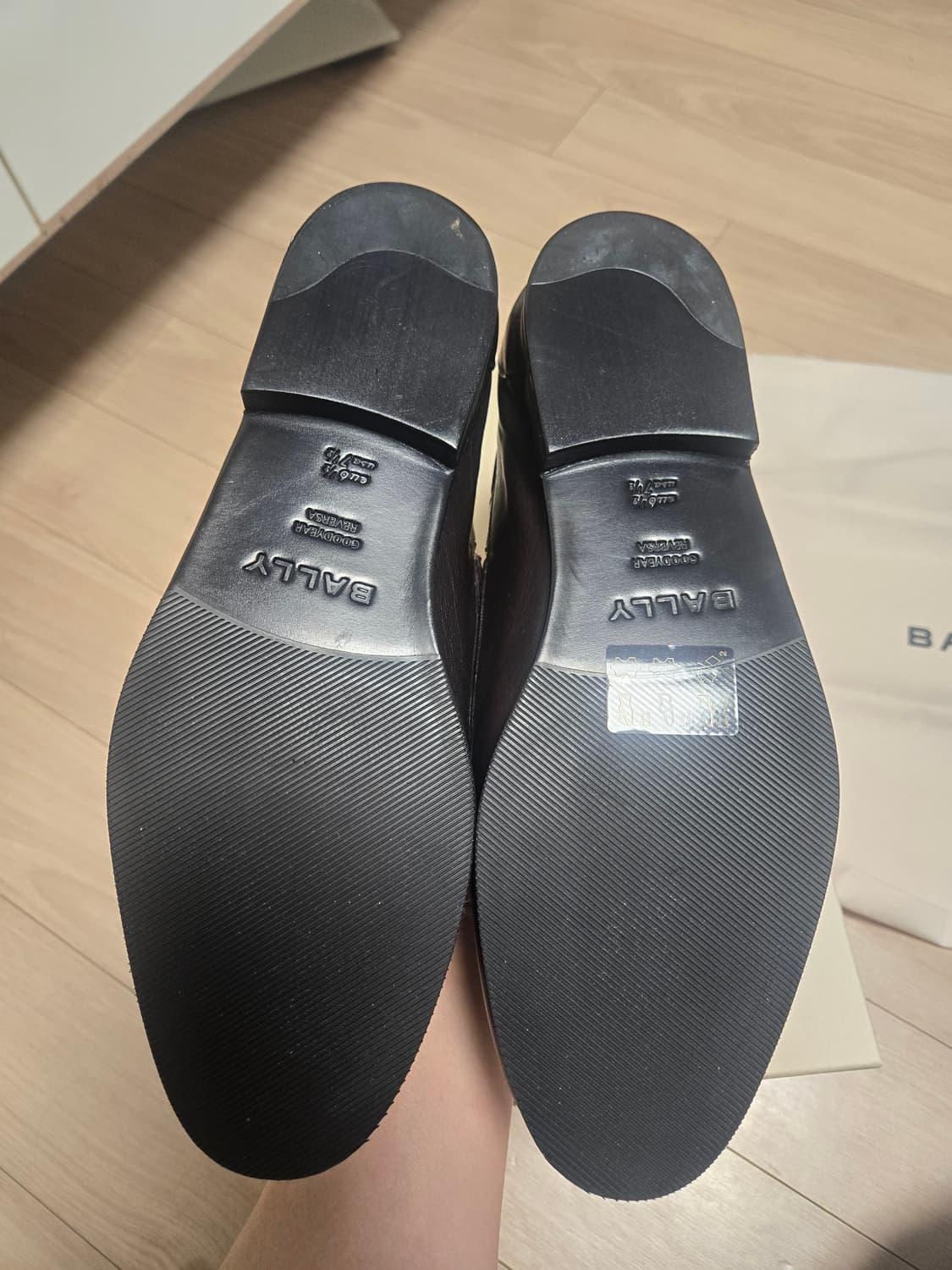 발리 플럼 가죽 로퍼 다크브라운 봉태규 로퍼 상품이미지5