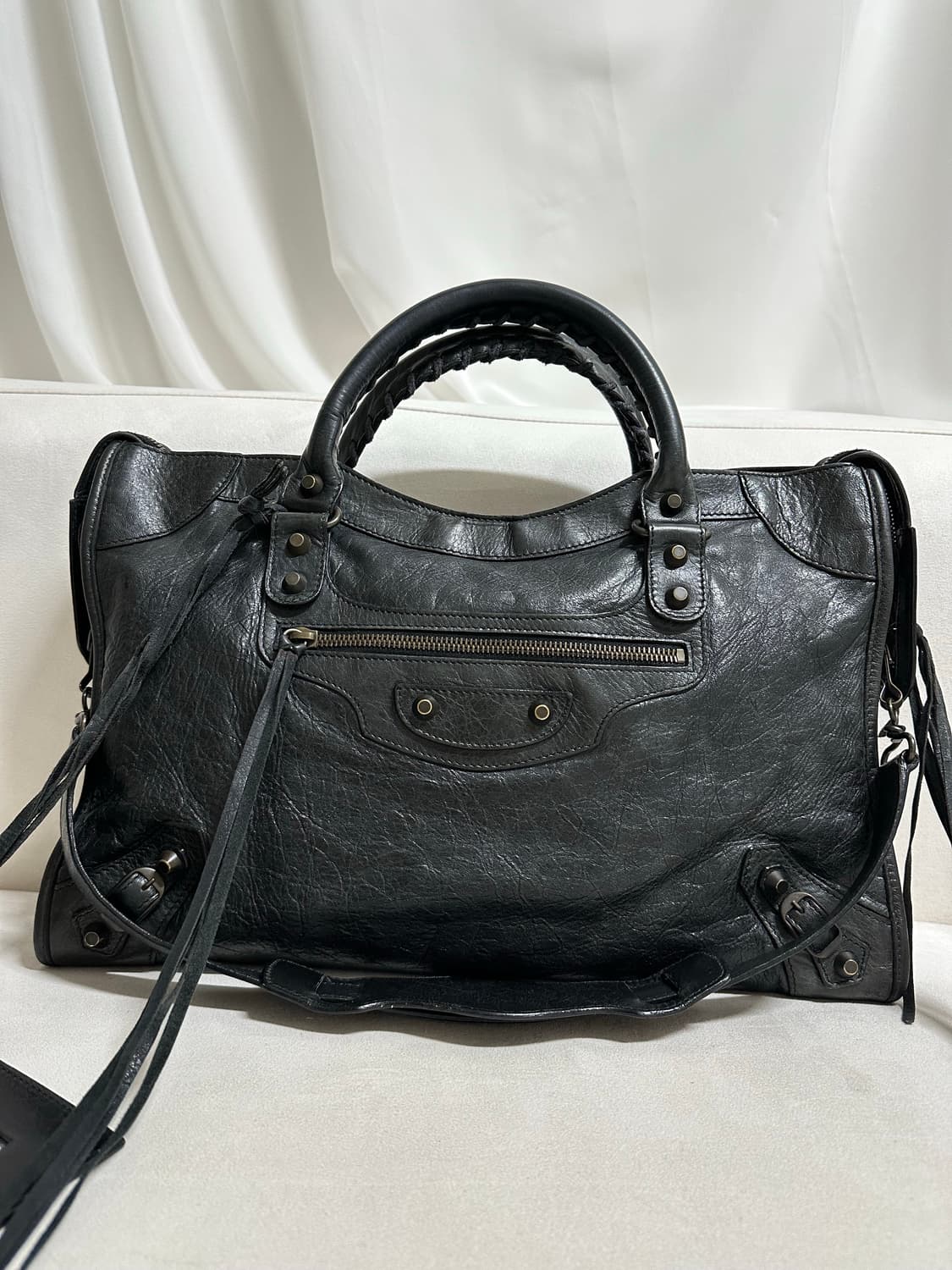 [A 정품] 발렌시아가 시티 모터백 미디움 블랙 상품이미지5