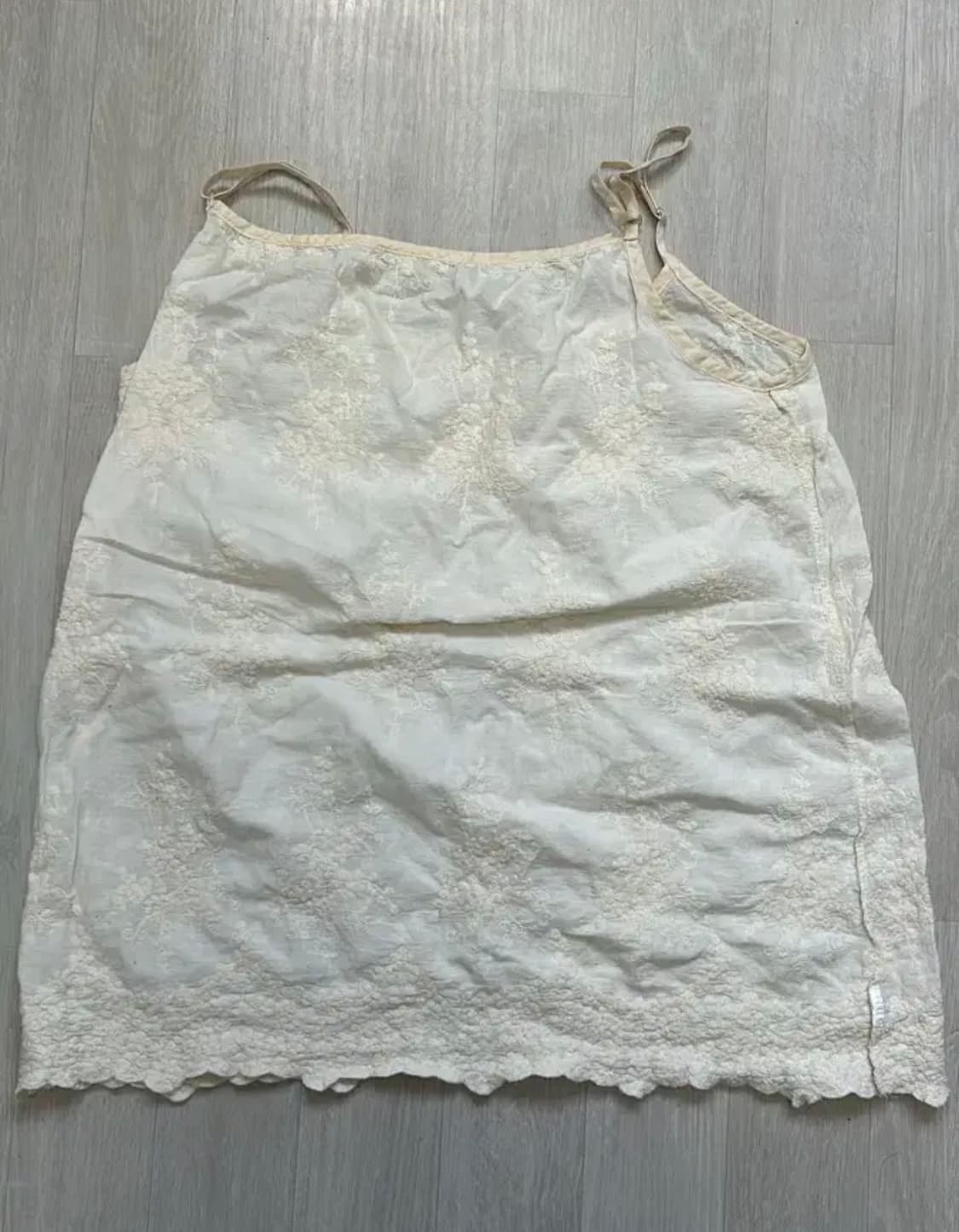 빈티지 레이스 베이지 끈조절 가능 나시 상품이미지2