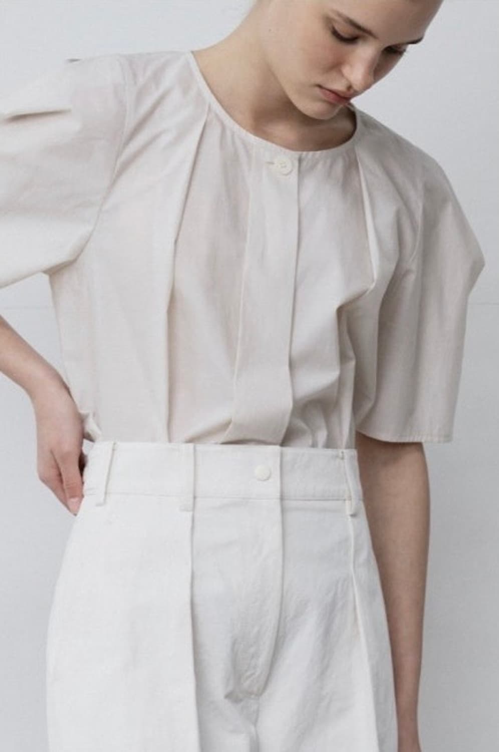 rrace 핀턱 퍼프 블라우스 상품이미지2