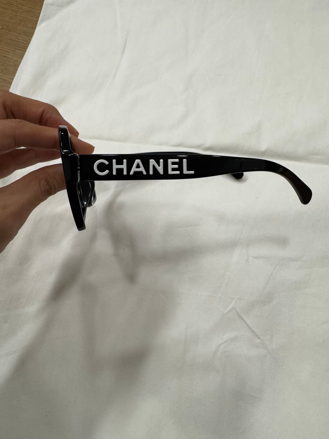 샤넬 사각 뿔테안경 상품이미지5
