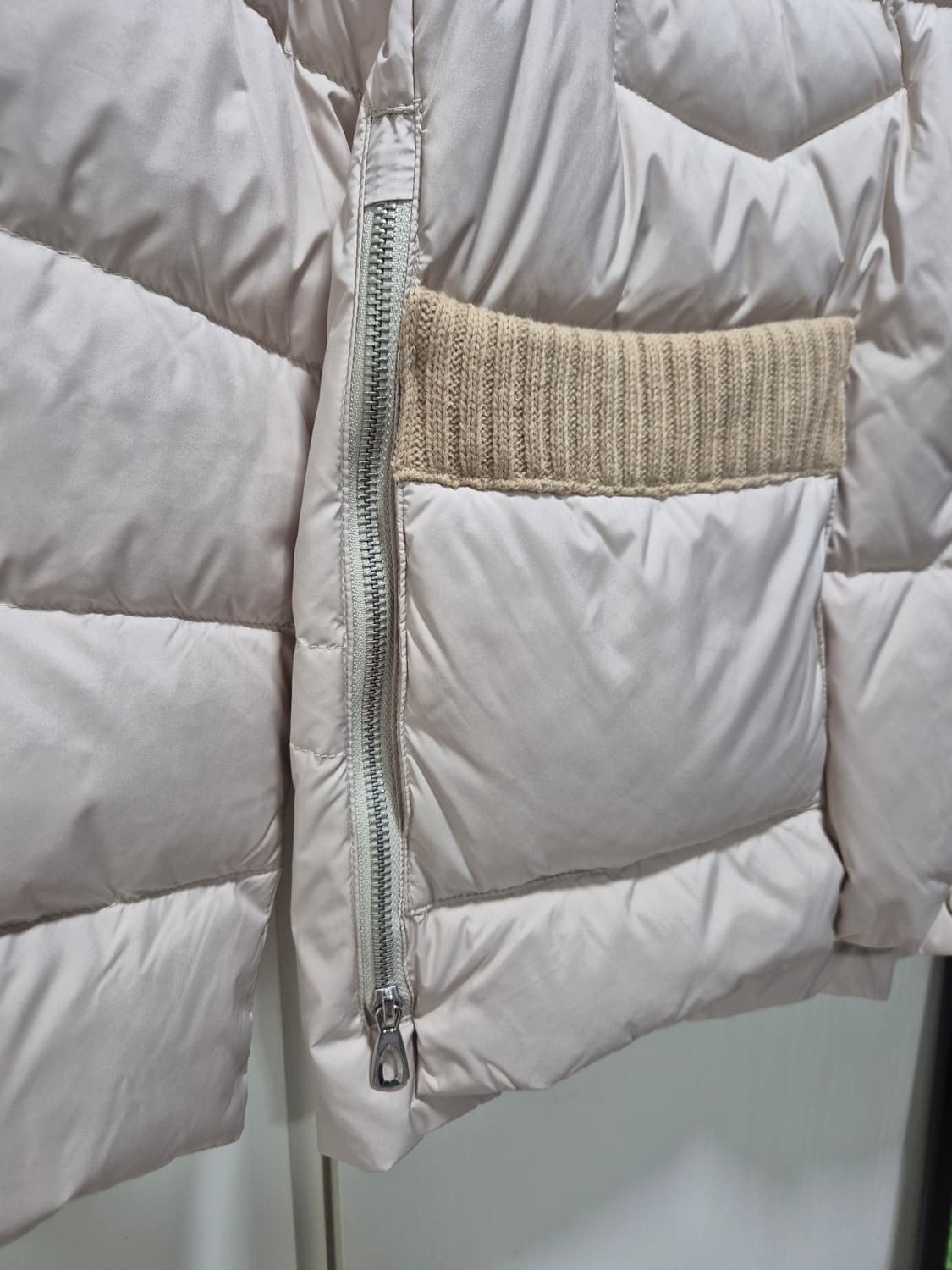 빈티지 아이보리 니트 배색 후드 거위털패딩 상품이미지3