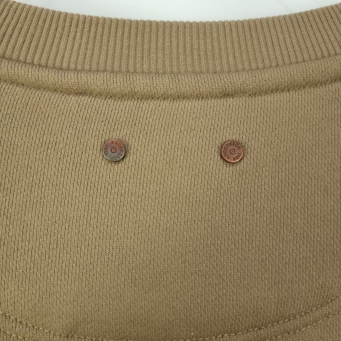 [앤더슨벨] 로고 자수 오버핏 맨투맨 M18879 상품이미지7