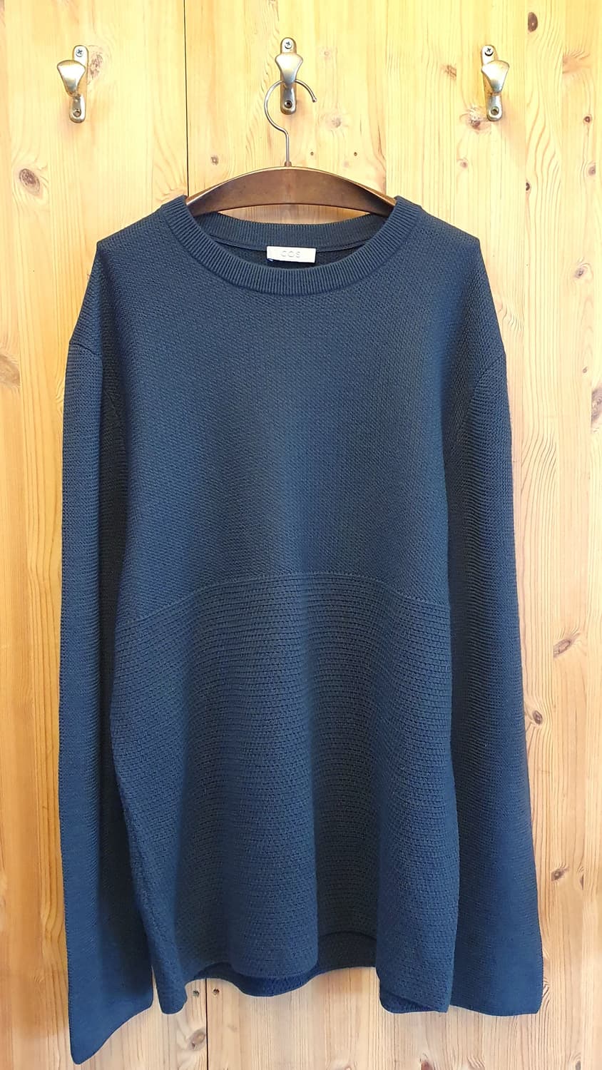 105.COS 울 라운드니트 상품이미지2