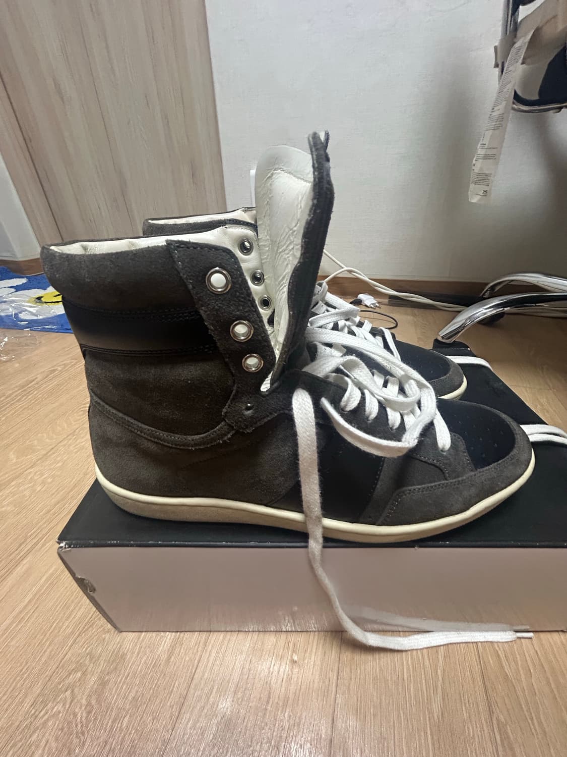 생로랑 하이탑 신발 상품이미지4