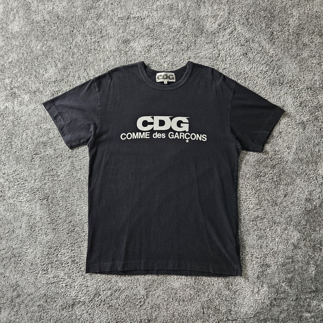 [무료배송] CDG COMME des GARCONS 반팔 티셔츠 상품이미지1