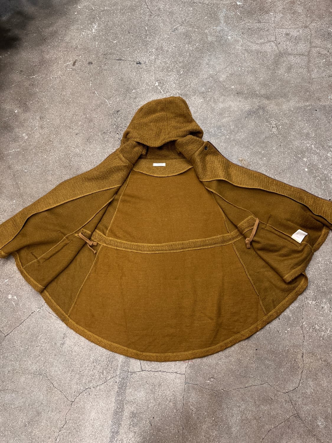 아크릴 울 후드 망토 집업 상품이미지5