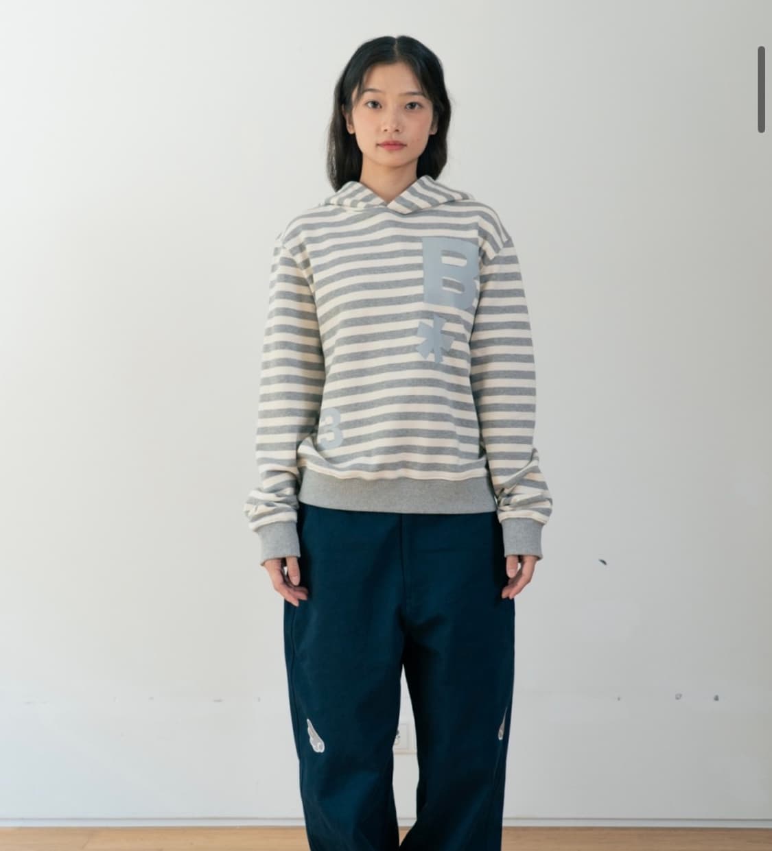 바우프 B logo 슬림핏 후드티 [스프라이트 그레이] 상품이미지1