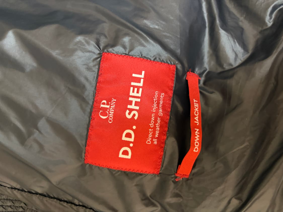 cp컴퍼니 디디쉘 패딩 블랙 XL 새상품급 상품이미지4